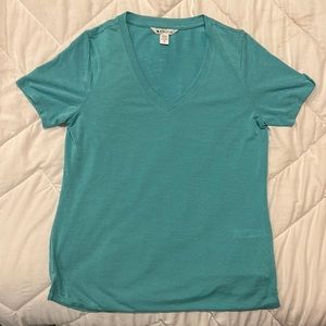 Athleta Breezy scoop v-neck